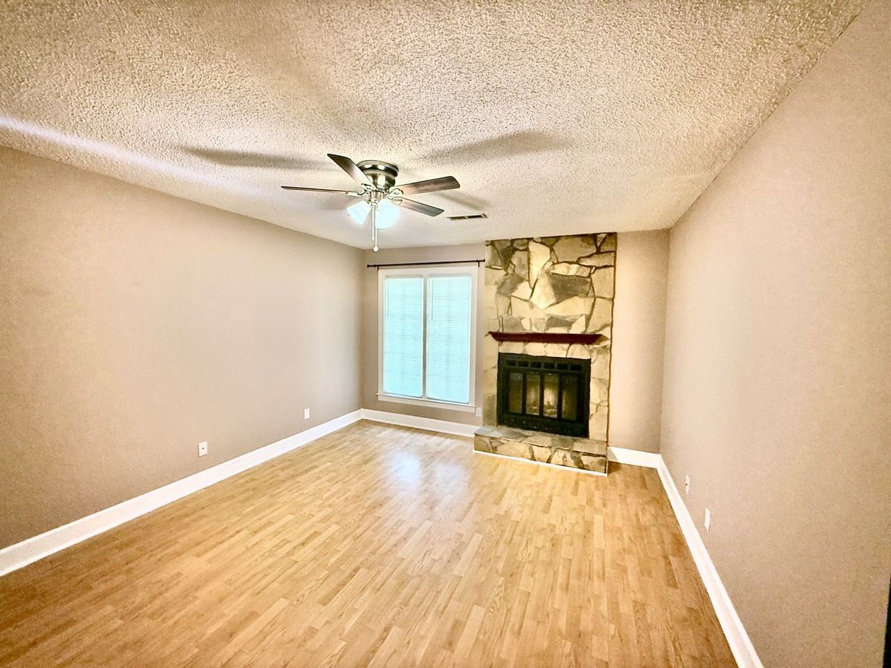 2109 Epworth Dr Ne #F - Photo 7 of 13