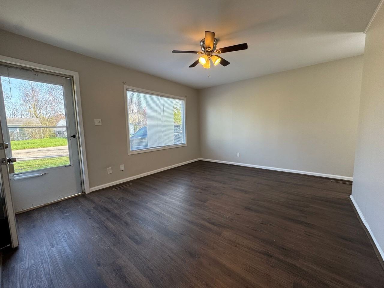 1917 Southwood Dr - Photo 2 of 14