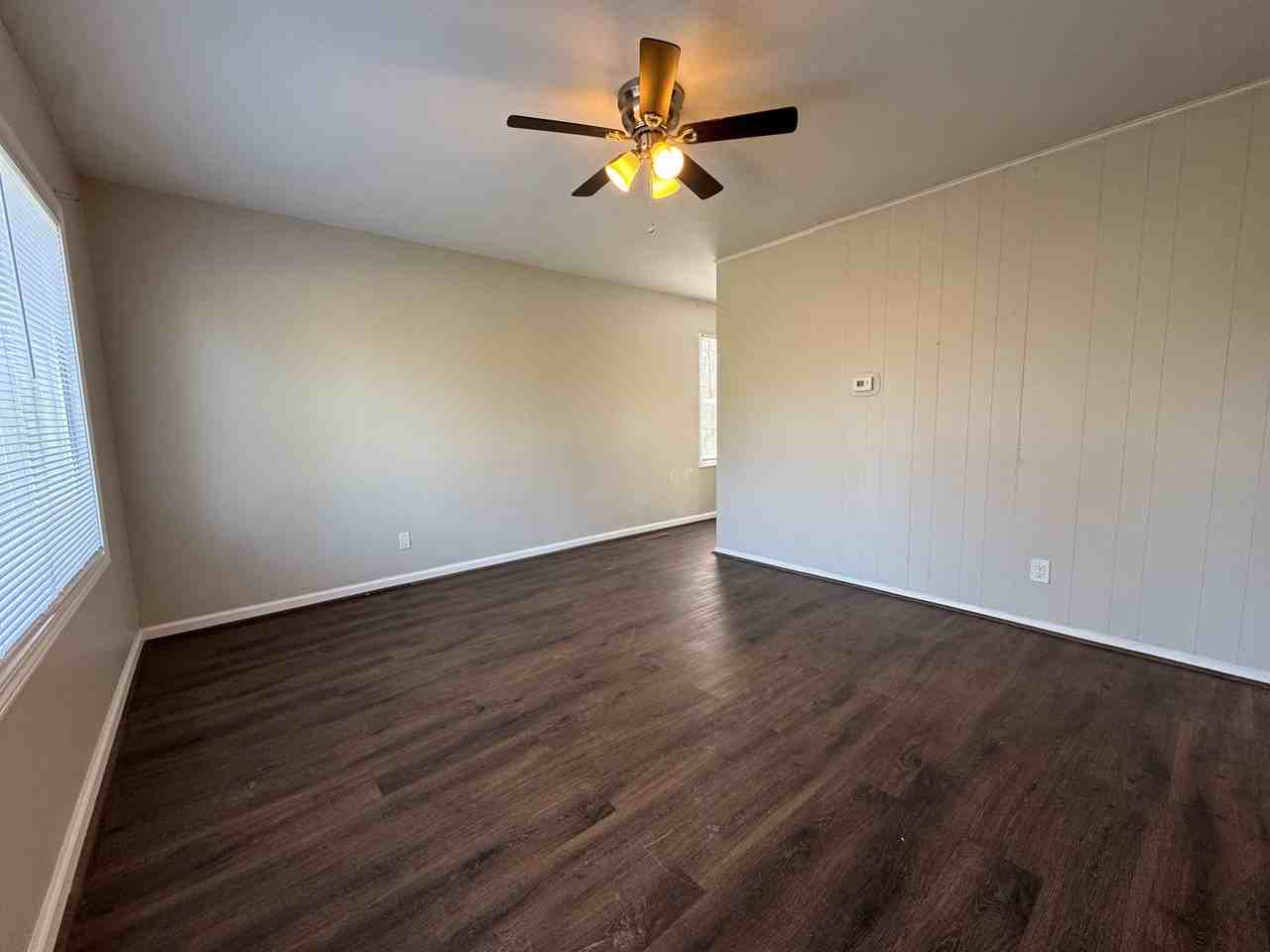 1917 Southwood Dr - Photo 3 of 14