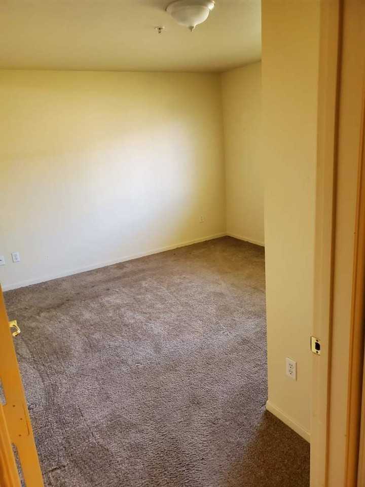 Regency Place Senior Apts - Photo 2 of 7