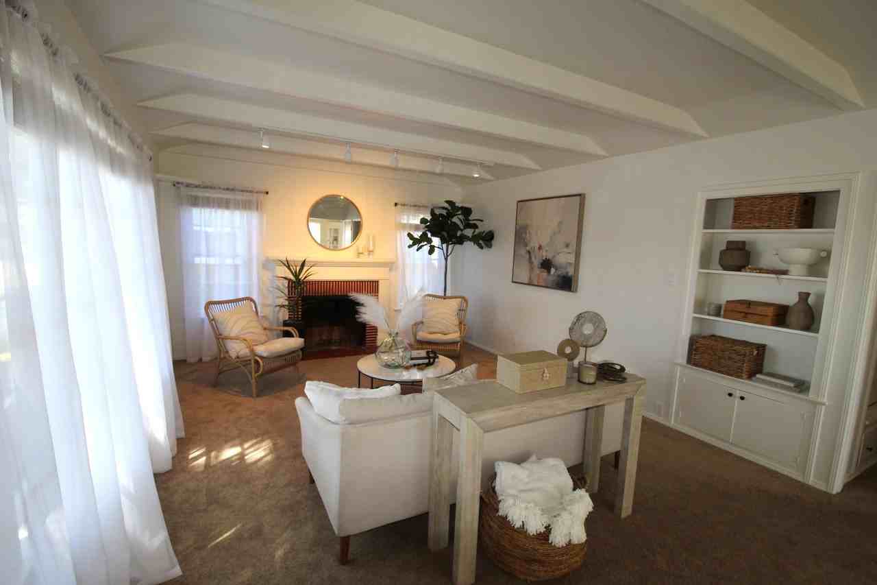 130 Virginia Dr - Photo 4 of 40