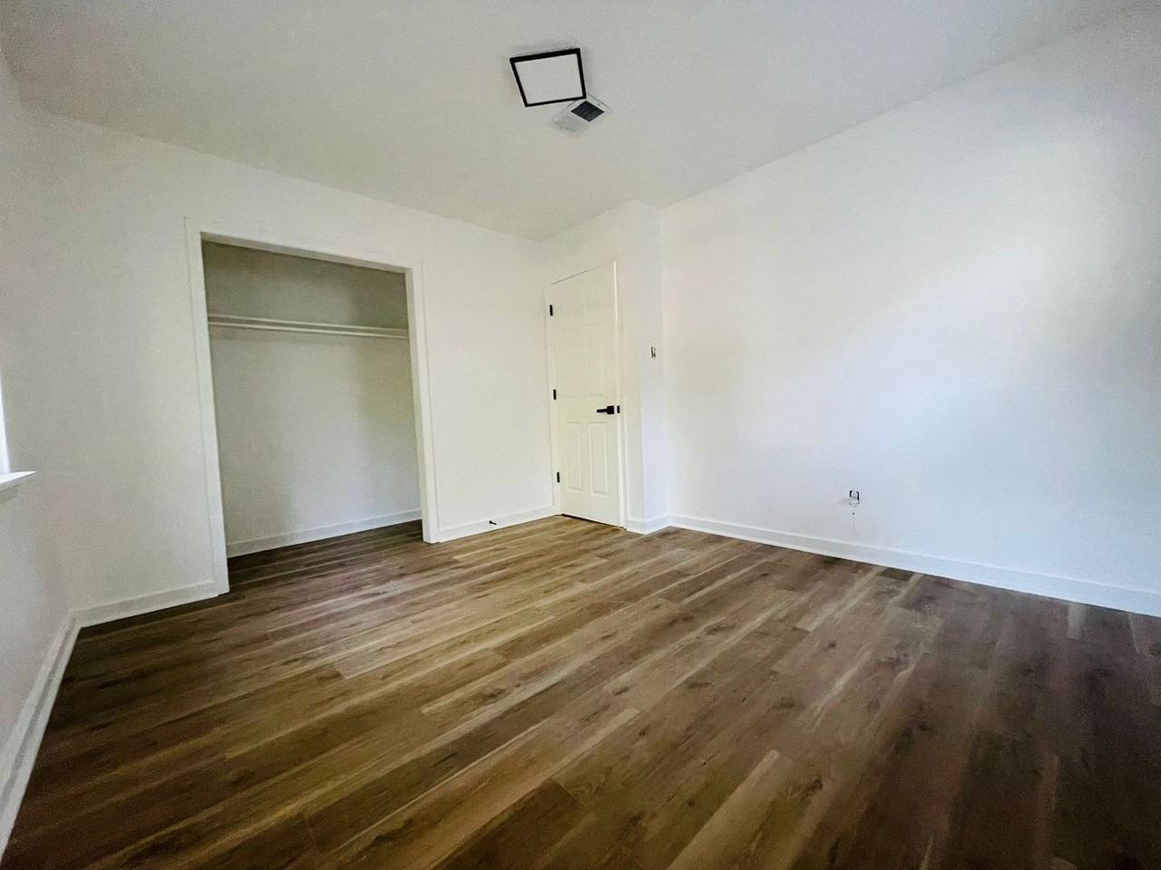 1900 Green Acres Rd - Photo 6 of 8