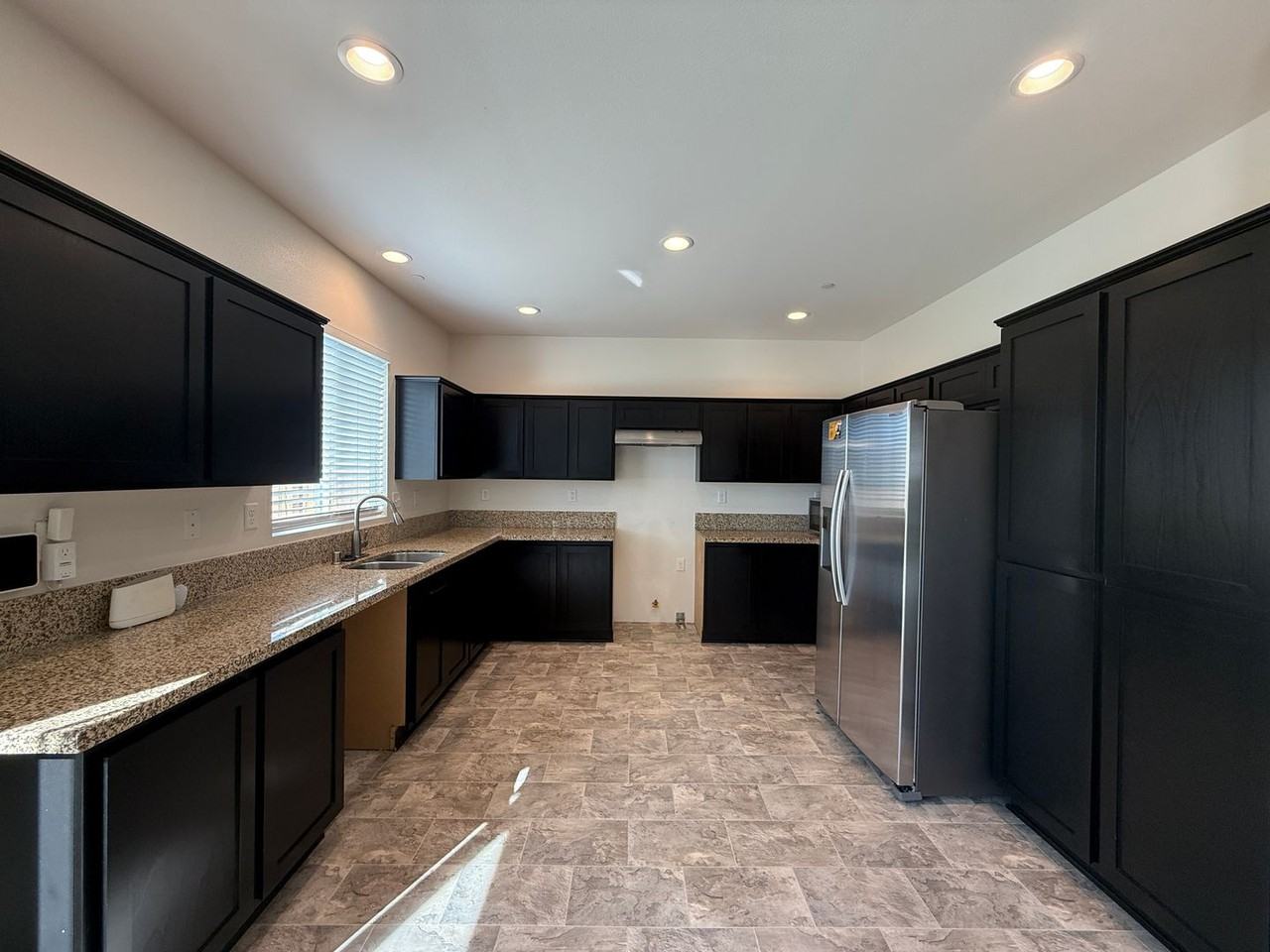 3628 Mt San Gorgonia Ave - Photo 6 of 28