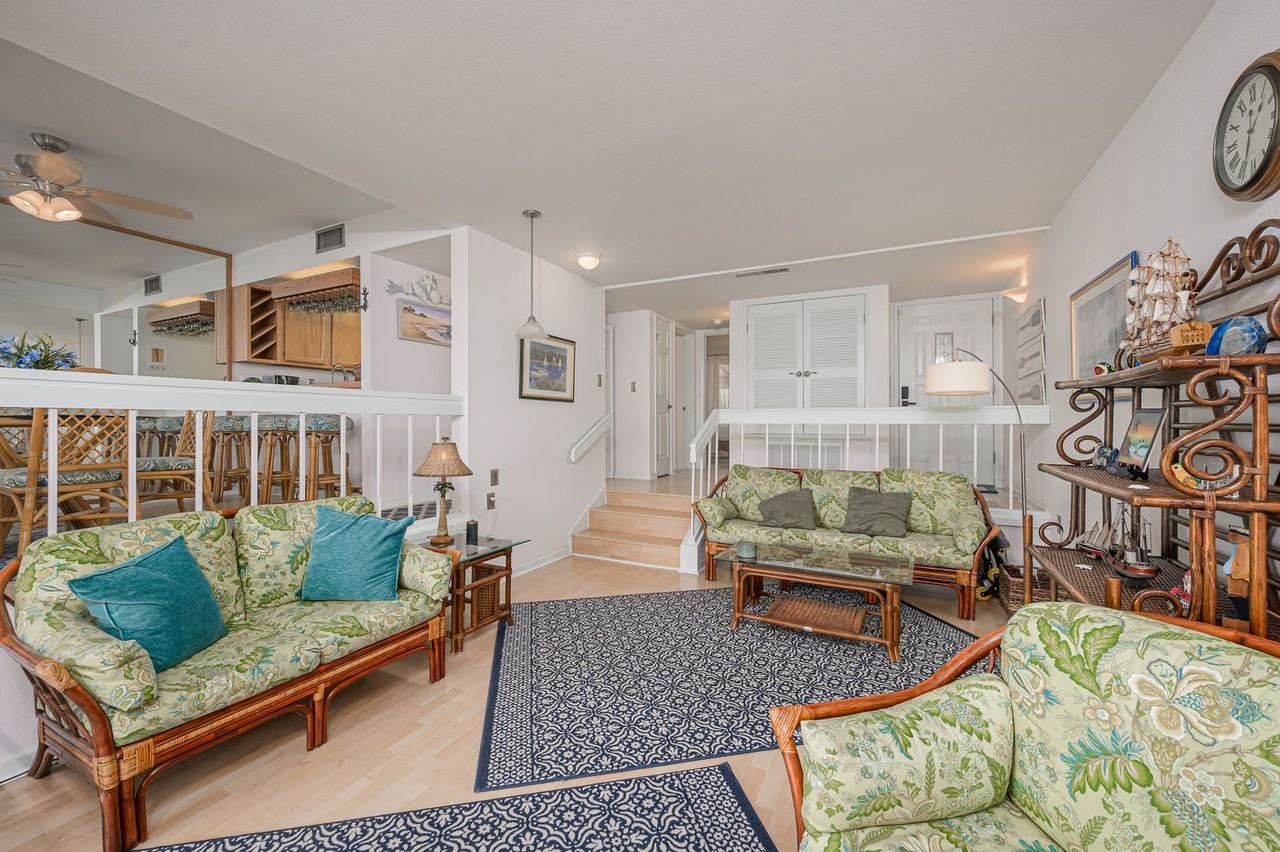 1800 1800 Clubhouse D30 - Photo 4 of 34