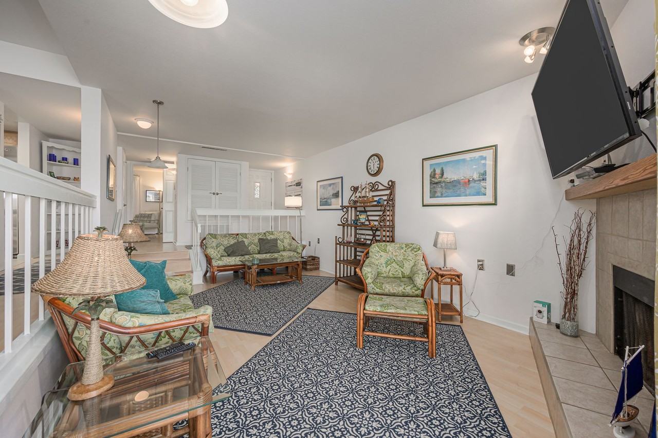 1800 1800 Clubhouse D30 - Photo 5 of 34