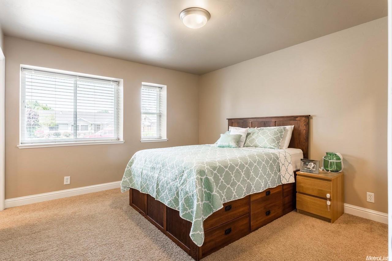1230 Crescendo Dr - Photo 2 of 14