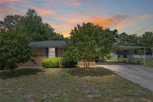 2560 Pine Springs Dr - Photo 1 of 1