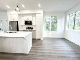 2439 26 Ave Nw #UPPER - Photo 1 of 1