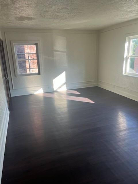 979 Debbe Ln #6 - Photo 2 of 6