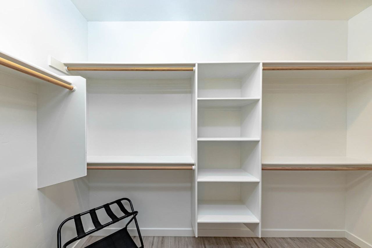 3611 Breakwater Dr #NA - Photo 3 of 33