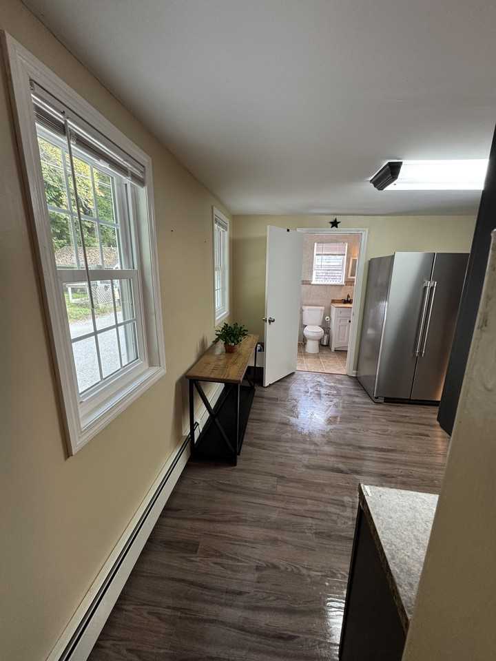 11 Bay St #11 - Photo 3 of 10