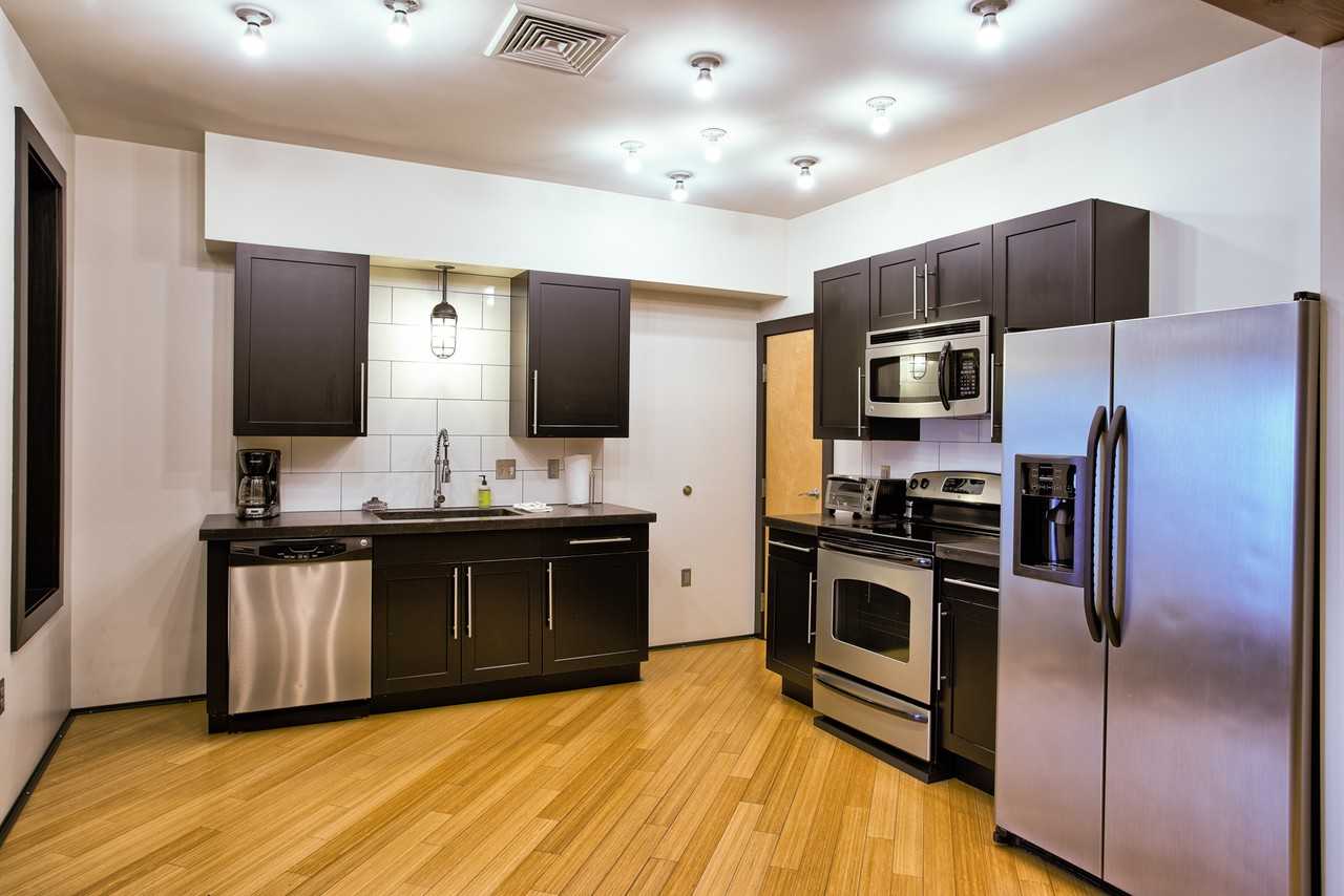 215 E 3rd St #2D - Photo 2 of 11