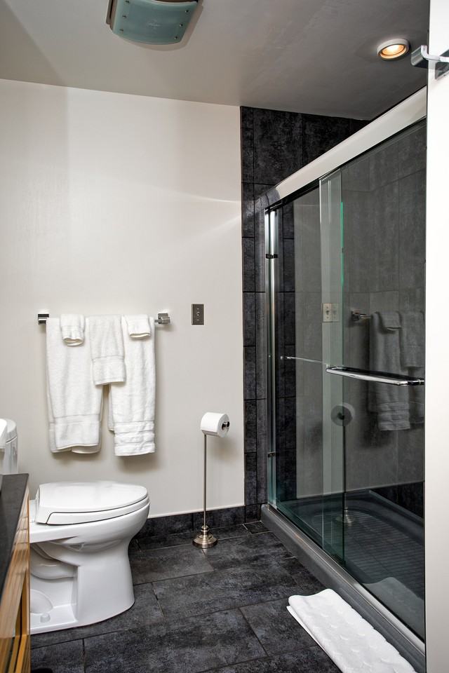 215 E 3rd St #2D - Photo 6 of 11