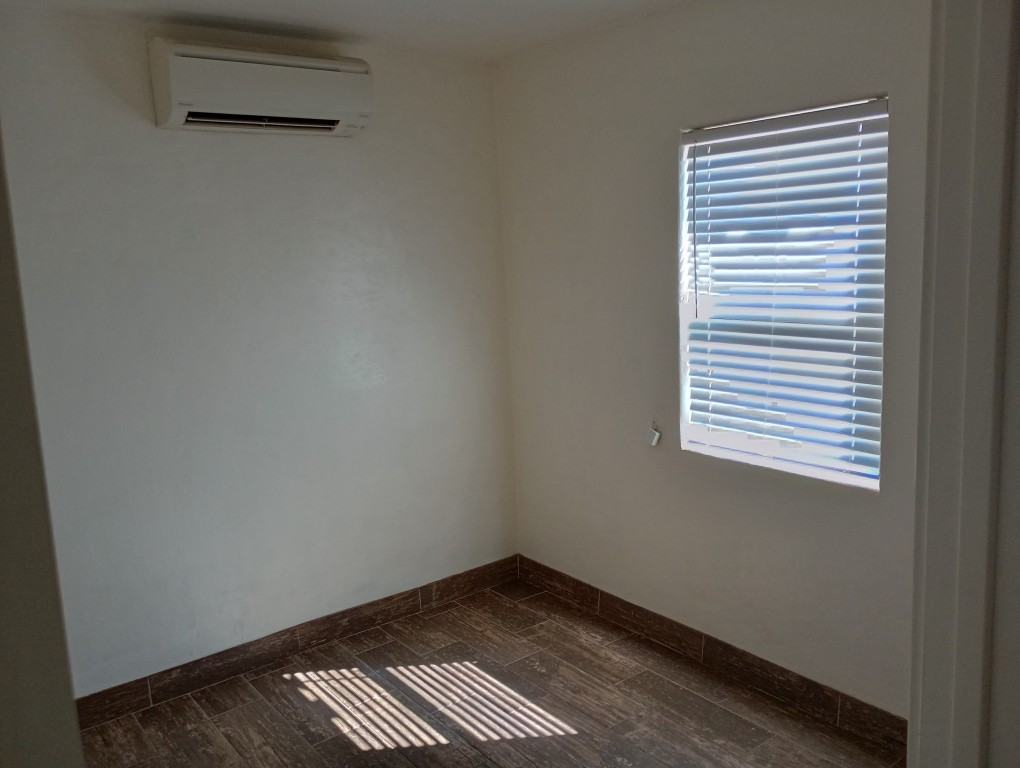 301 N Sunshine Blvd #9 - Photo 4 of 14