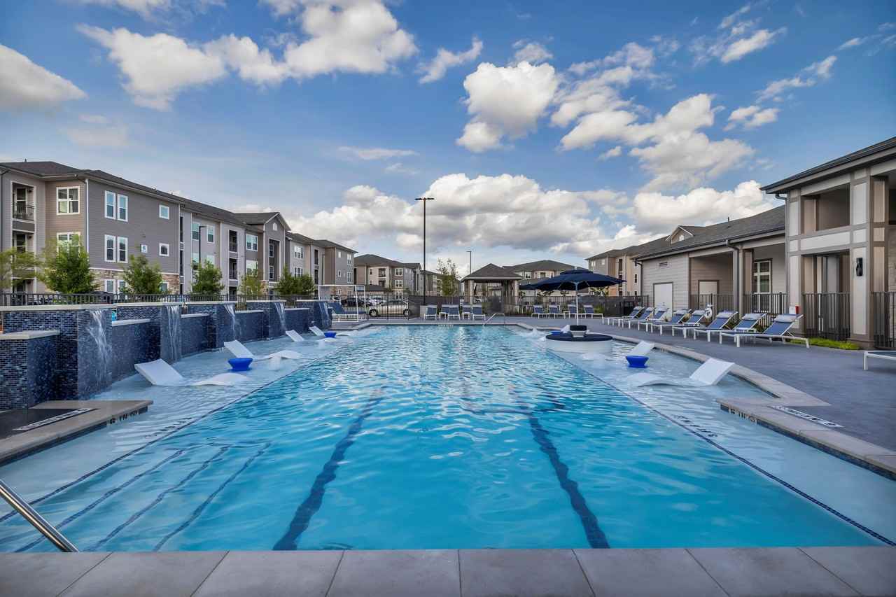 Haven at Bellaire - Photo 3 of 49