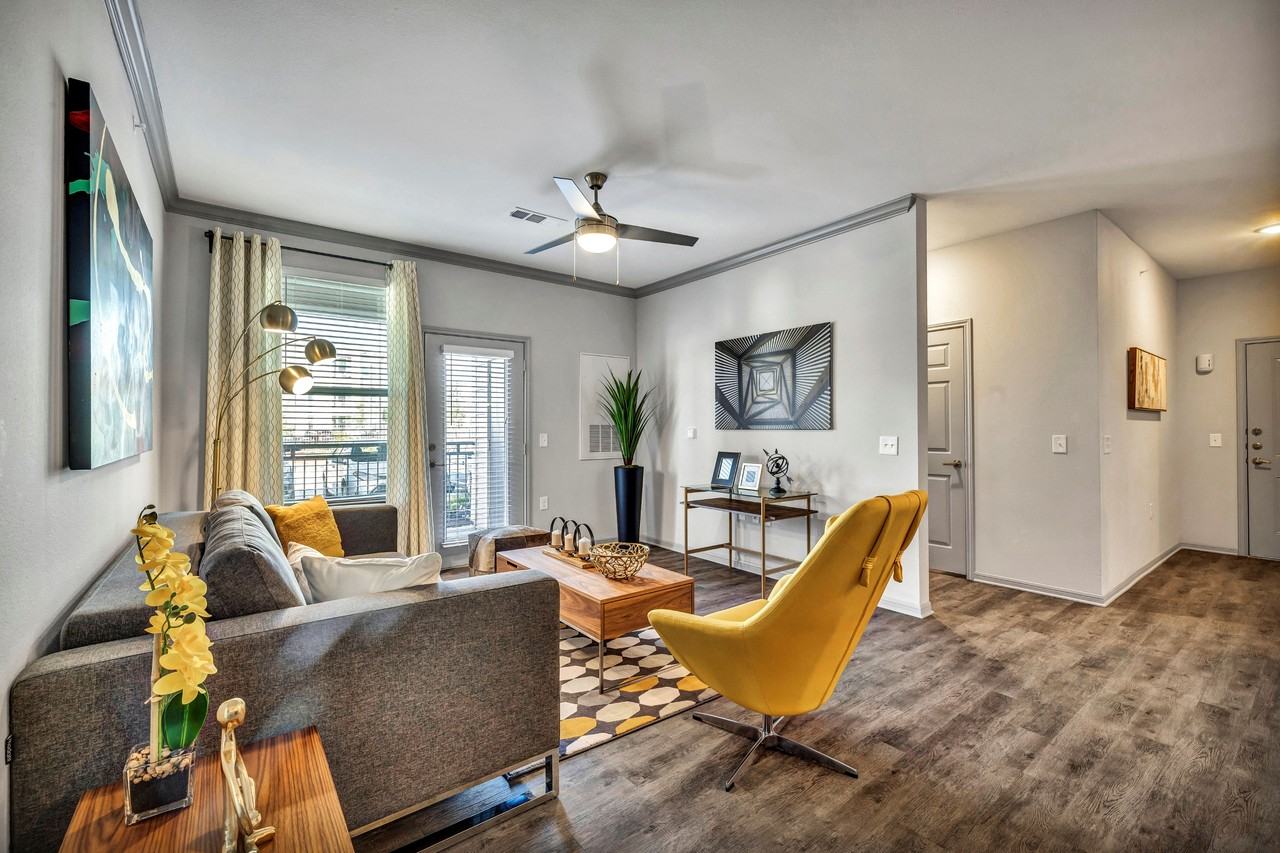 Haven at Bellaire - Photo 4 of 49