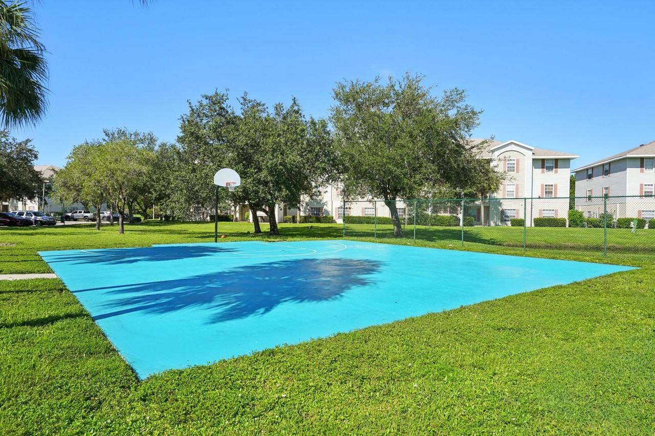 Coral Cove - Photo 5 of 50