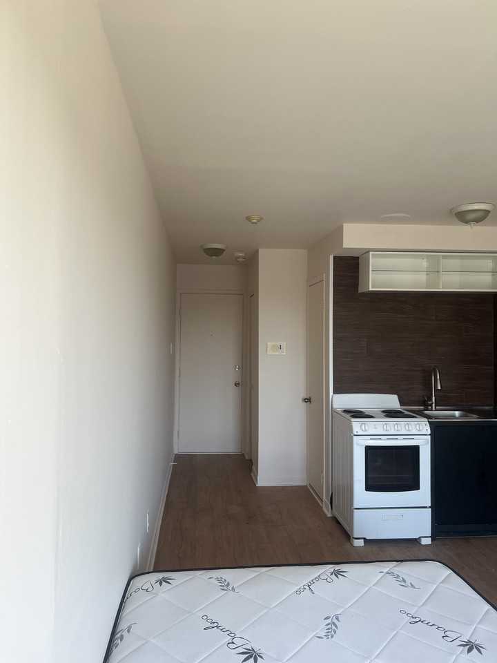 6905 2e Avenue #12 - Photo 5 of 9