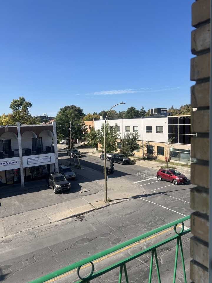 6905 2e Avenue #12 - Photo 6 of 9