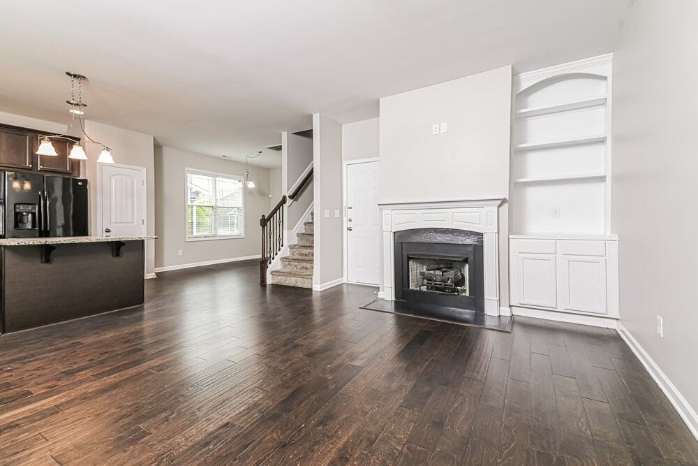 157 Golden Gate Pkwy - Photo 5 of 17
