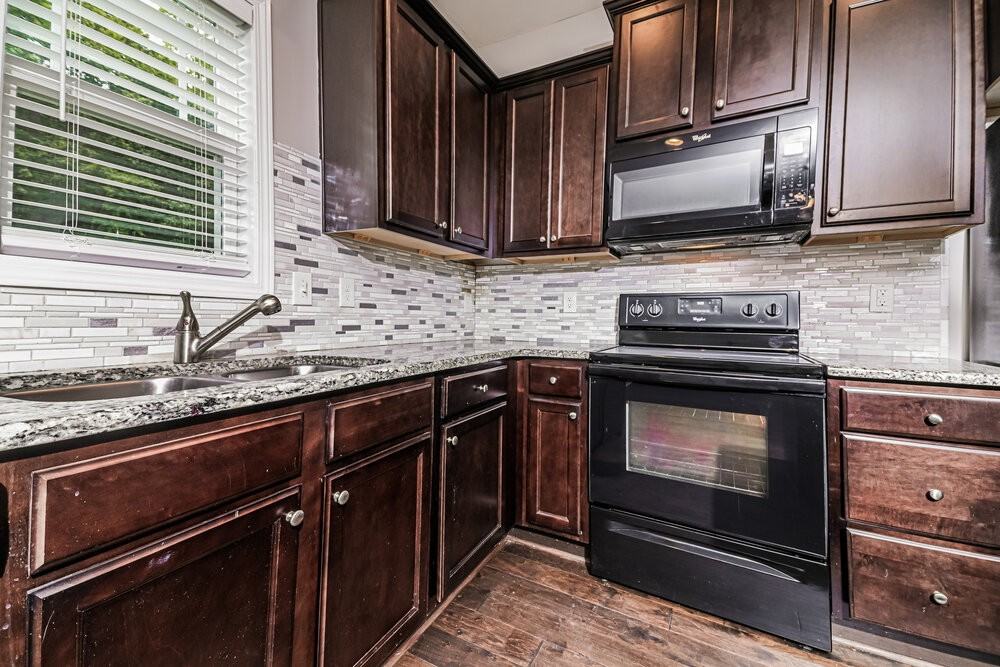 157 Golden Gate Pkwy - Photo 7 of 17