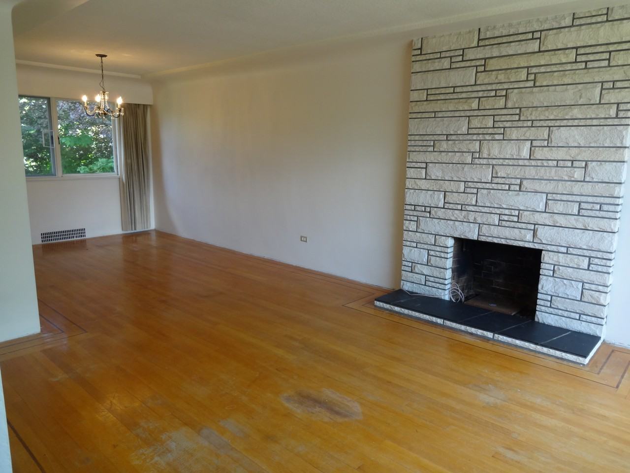 2510 King Edward Ave W #1 - Photo 2 of 26