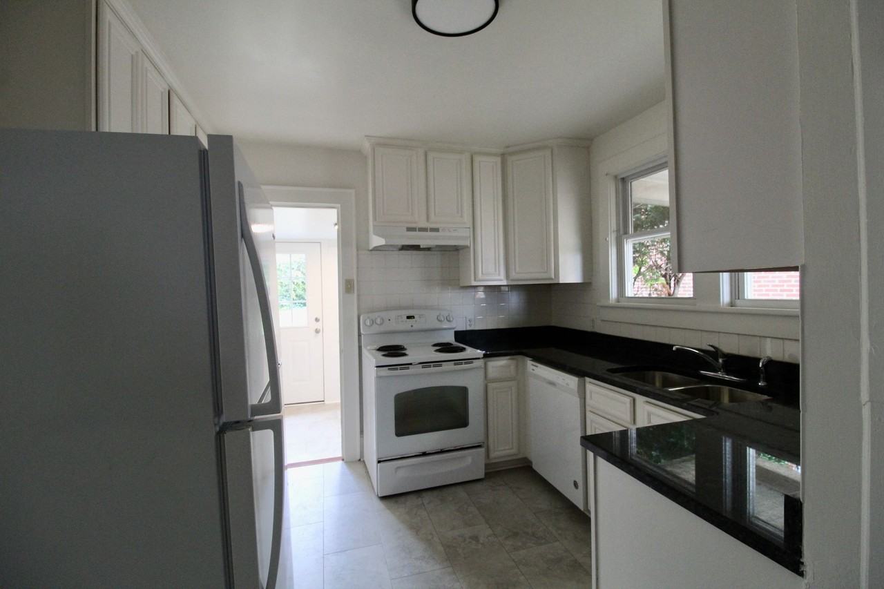 805 South High St - Photo 3 of 21