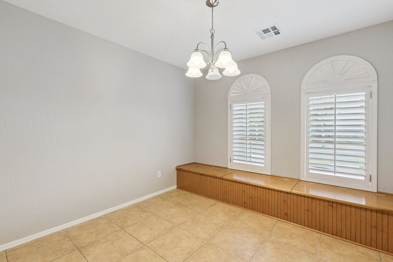 3642 East Timberline Road - Photo 6 of 31