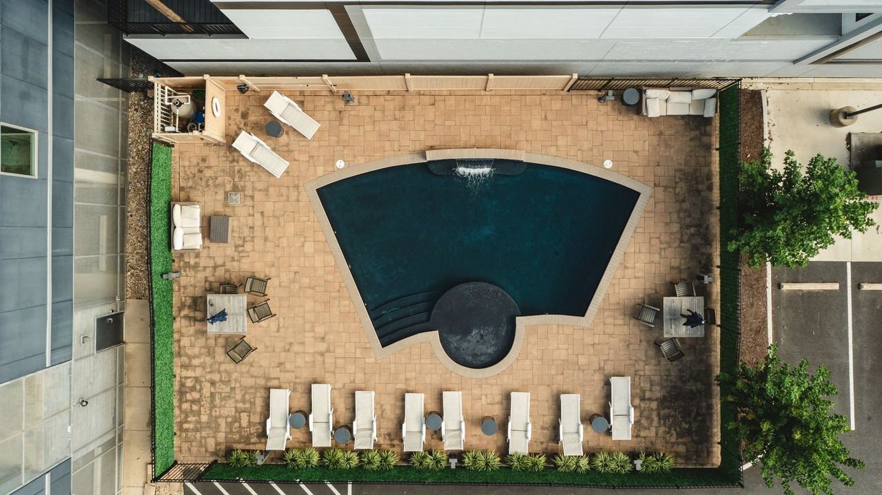 500 Hull Street - Photo 4 of 11