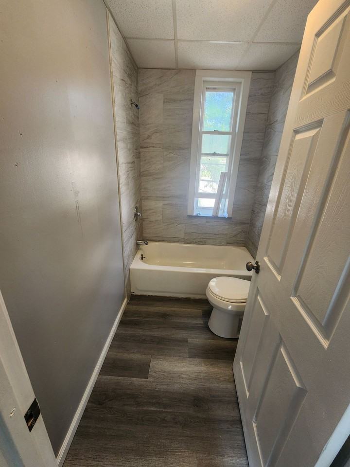LARGE GROUND FLOOR 2 BEDROOM FOR RENT! - Photo 5 of 19