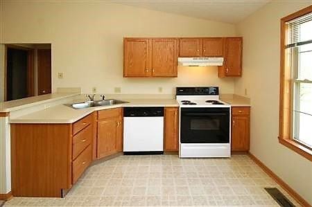 Long Drive Villas - Photo 3 of 7