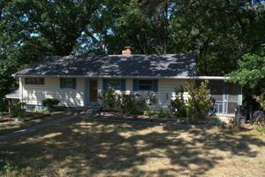 featured image of 819 Edgewood Ave