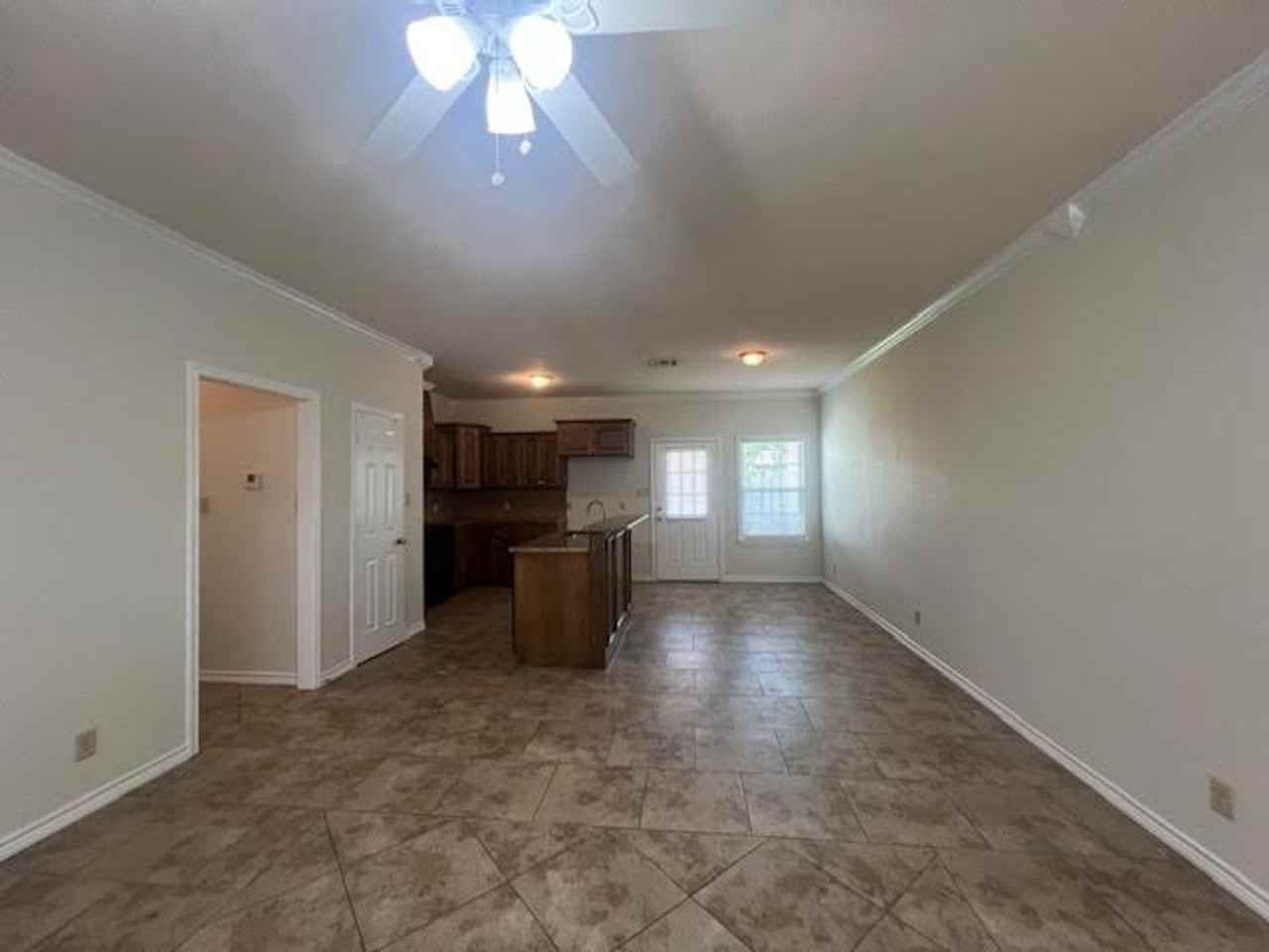 195 Ashland #A - Photo 3 of 20