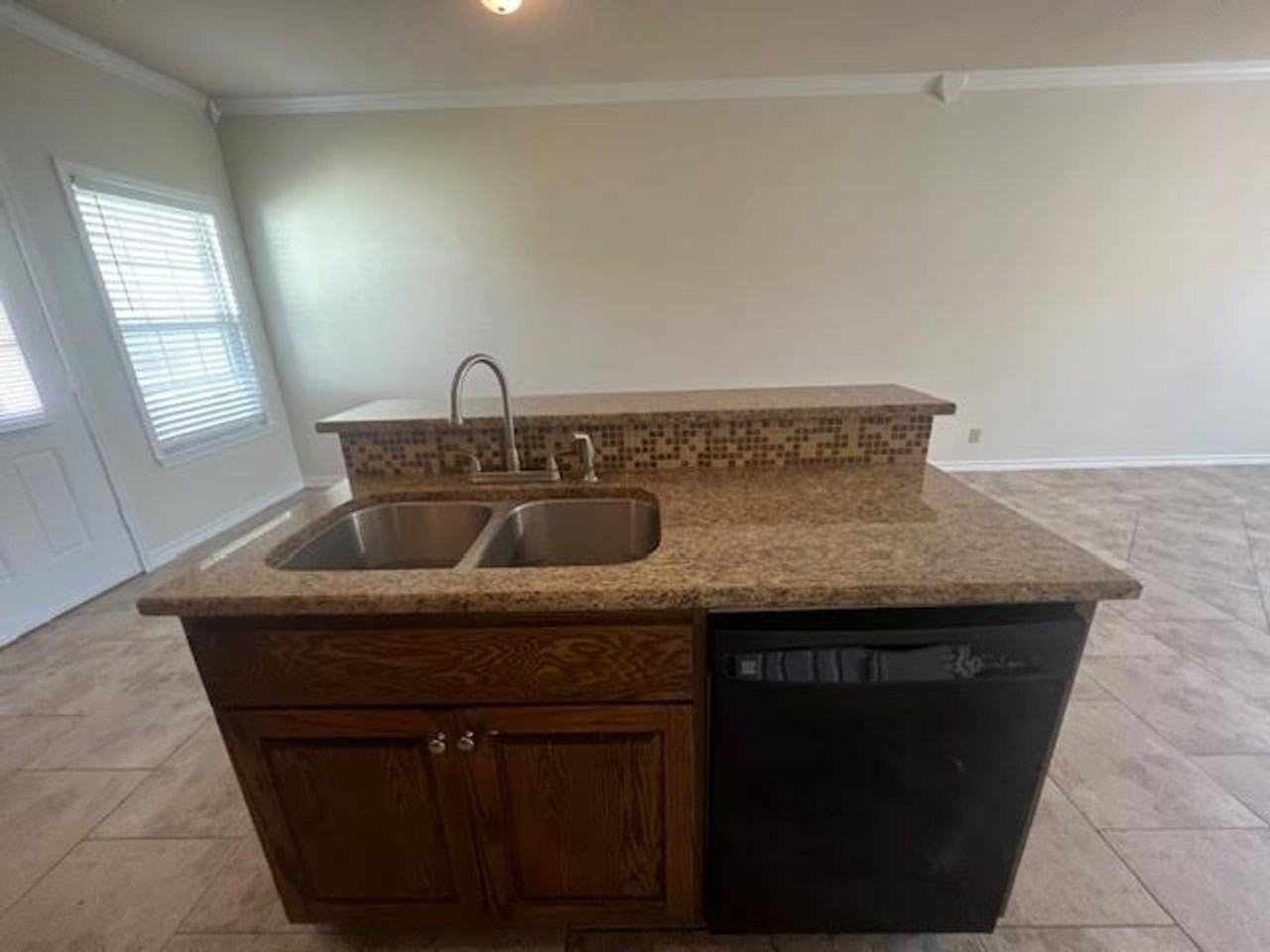 195 Ashland #A - Photo 6 of 20