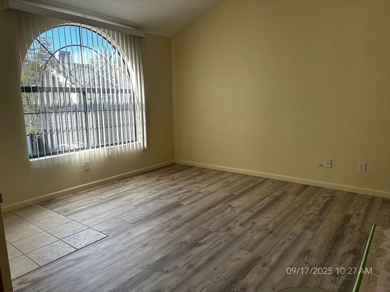 118 Golden Gate Circle - Photo 3 of 13