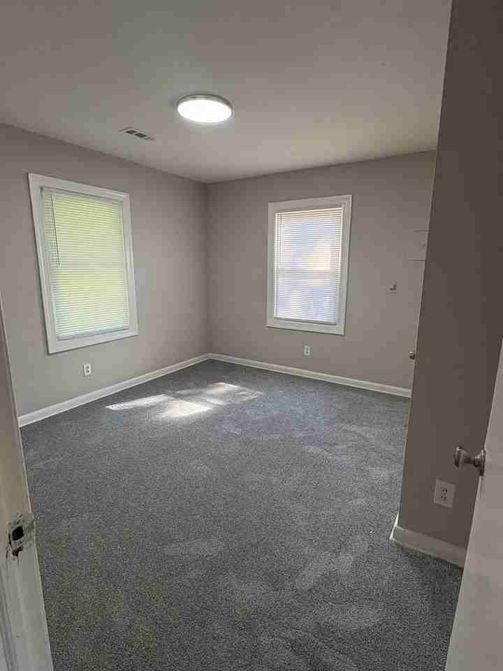 1712 Catherine Simmons Ave - Photo 4 of 4