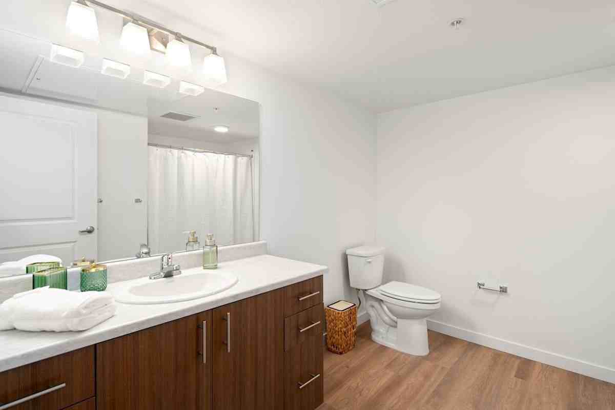 10451 E Burnside St - Photo 3 of 27