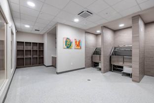 10451 E Burnside St - Photo 1 of 1