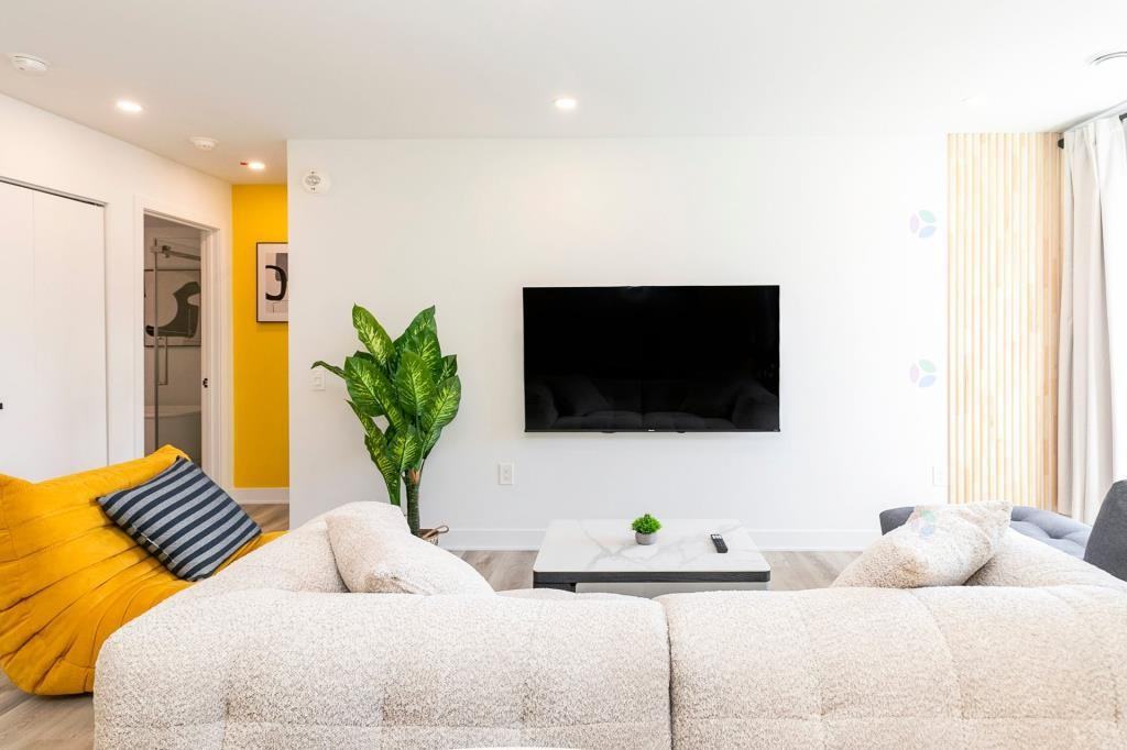 425 Rue Joliette #425 - Photo 3 of 10