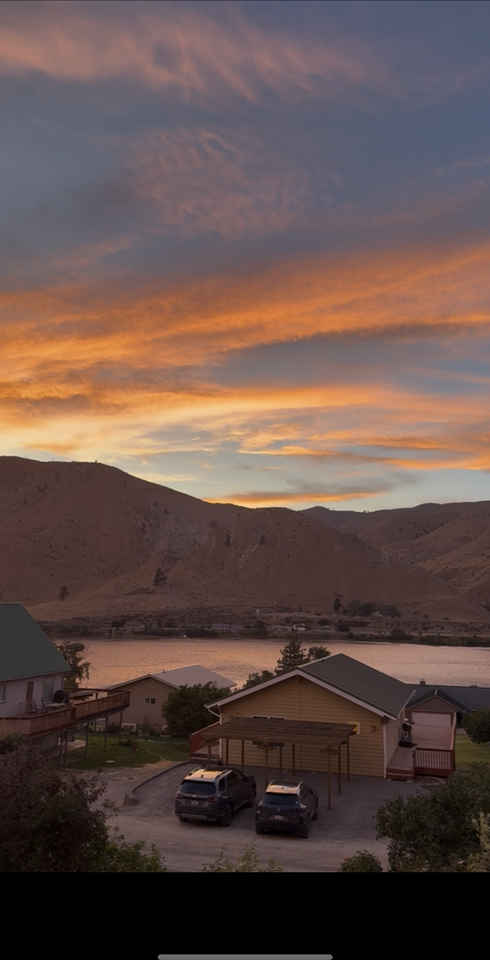 432 Lakeview Dr - Photo 2 of 39