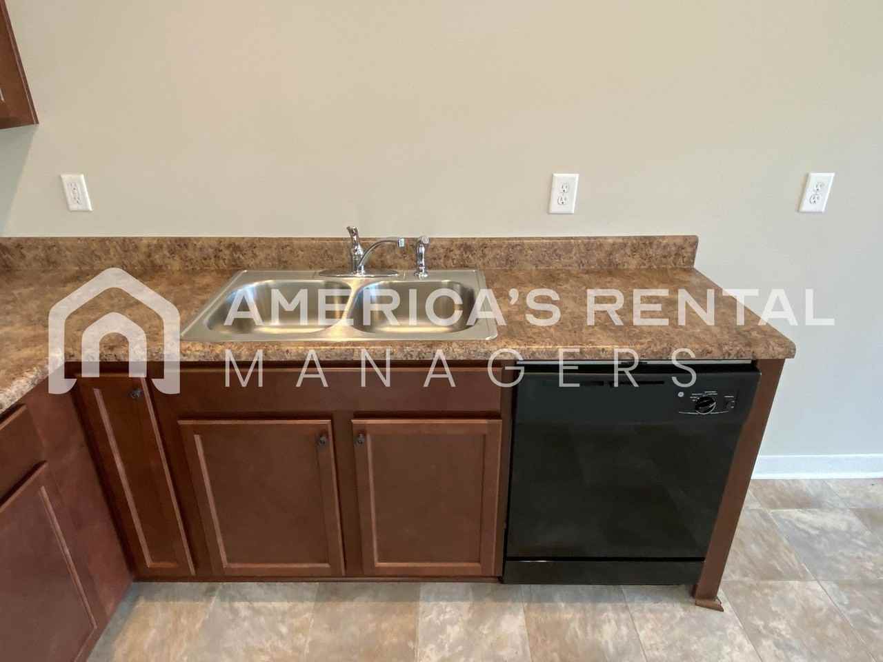 294 Sunlight Cir - Photo 6 of 19