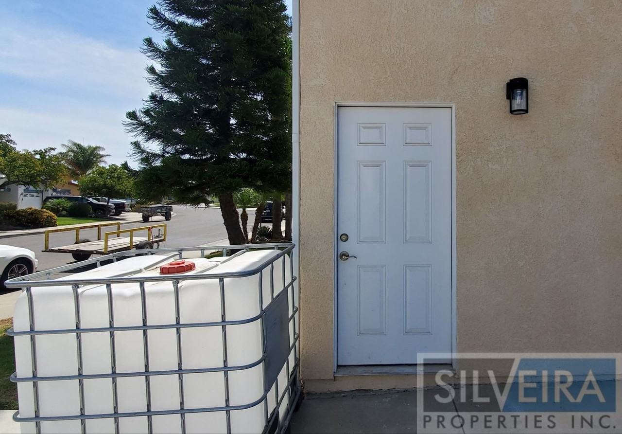 521A Summerhill Dr - Photo 3 of 18