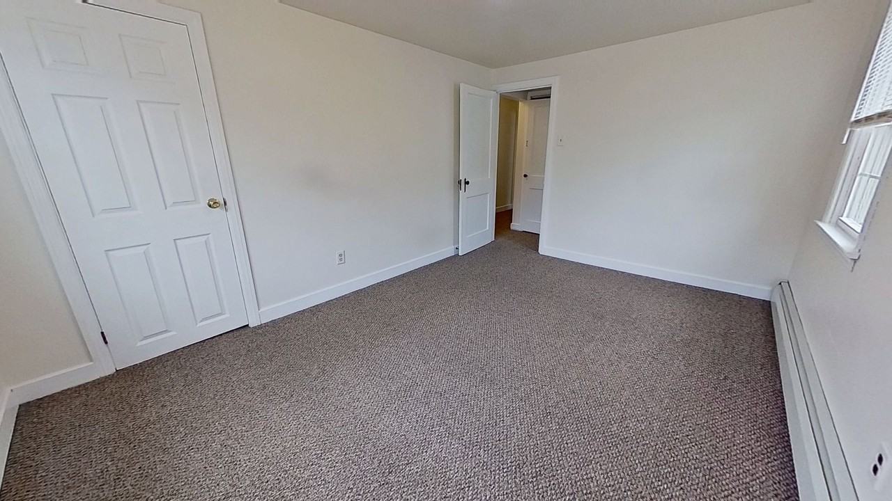 31 East Forrest Avenue - Photo 7 of 11