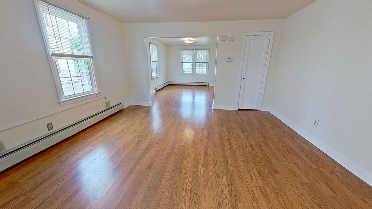 31 East Forrest Avenue - Photo 4 of 11