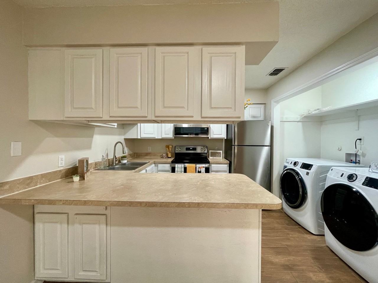 The Rhoads Apartments | 2 Bedroom Apartments in Leesburg, FL - Photo 7 of 50