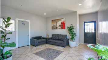 featured image of 4905 W Adams Blvd