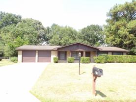 109 Victoria Dr - Photo 1 of 1