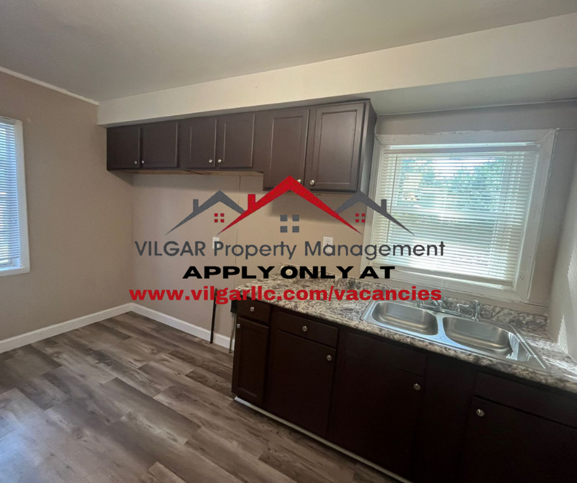 744 Mississippi St - Photo 2 of 17