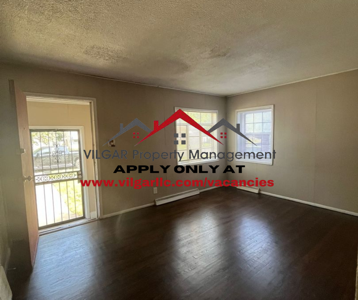 744 Mississippi St - Photo 3 of 17