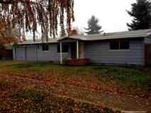 546 45th Pl Ne - Photo 1 of 1